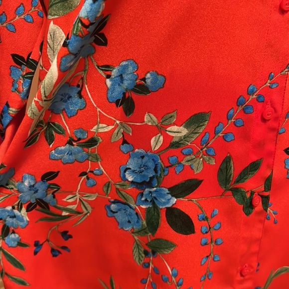 151. Calvin Klein Floral Print Roll Tab Sleeves Blouse in Vibrant Red, Size Med - Picture 6 of 14
